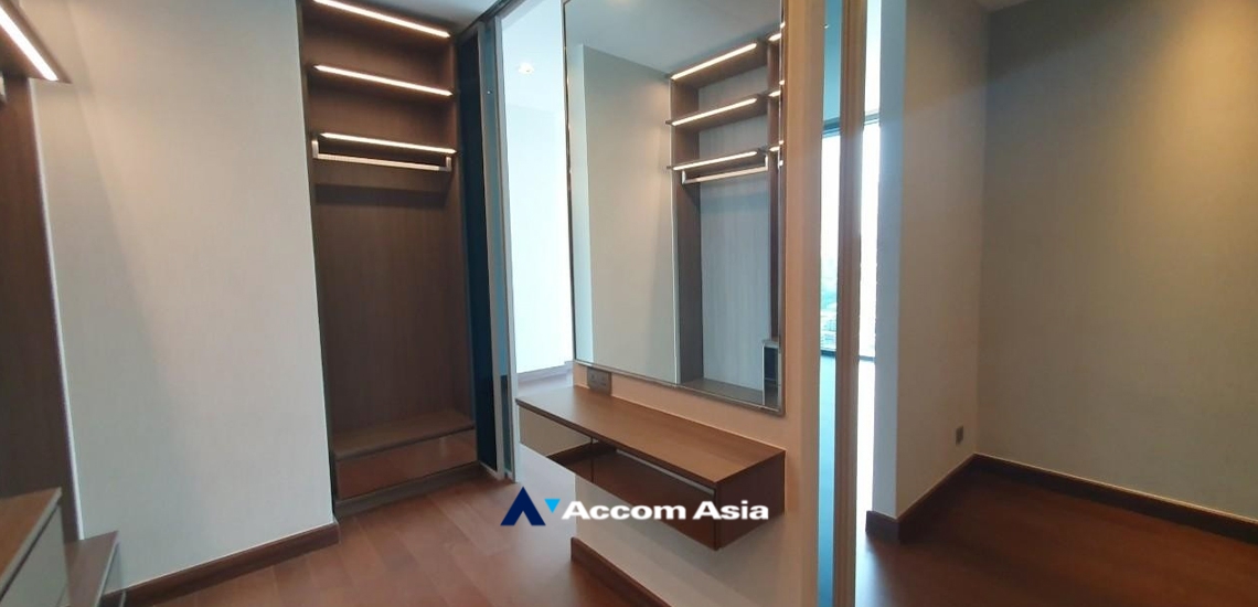 21  3 br Condominium For Sale in Sukhumvit ,Bangkok BTS Nana at Q1 Sukhumvit AA34976