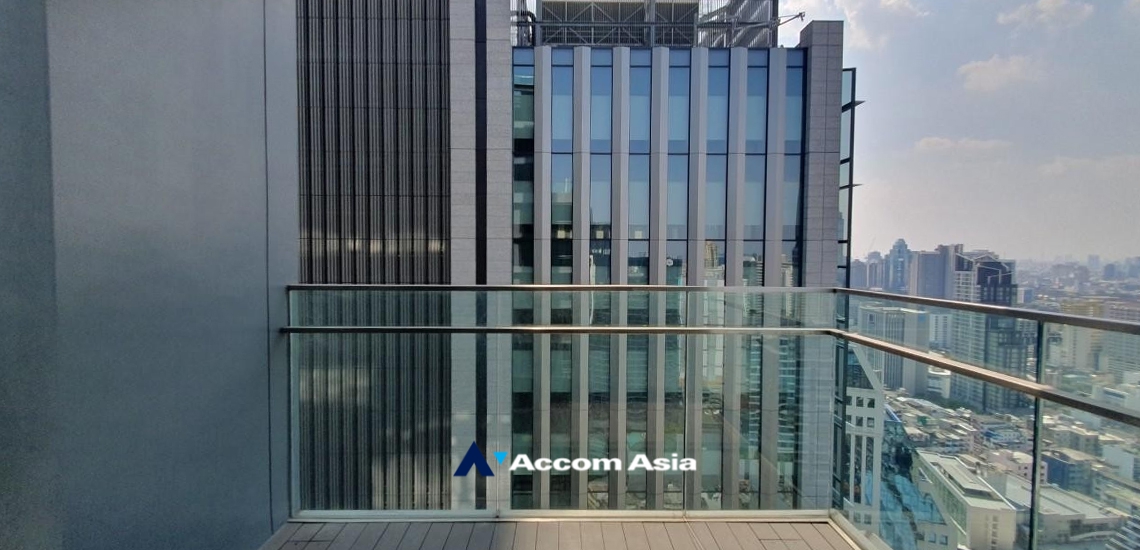 32  3 br Condominium For Sale in Sukhumvit ,Bangkok BTS Nana at Q1 Sukhumvit AA34976