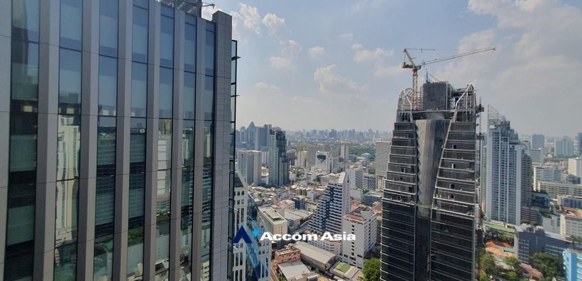 33  3 br Condominium For Sale in Sukhumvit ,Bangkok BTS Nana at Q1 Sukhumvit AA34976