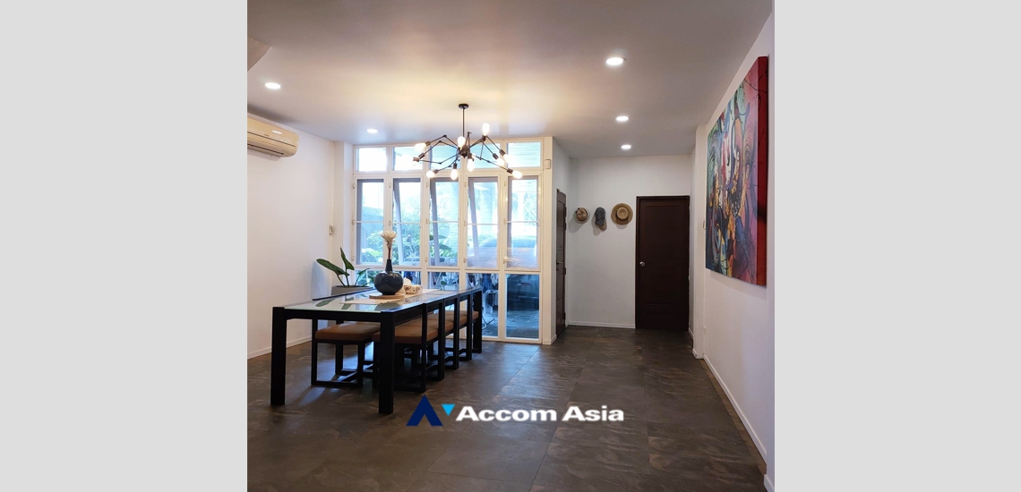 4  4 br House for rent and sale in Sukhumvit ,Bangkok BTS Phra khanong AA35004