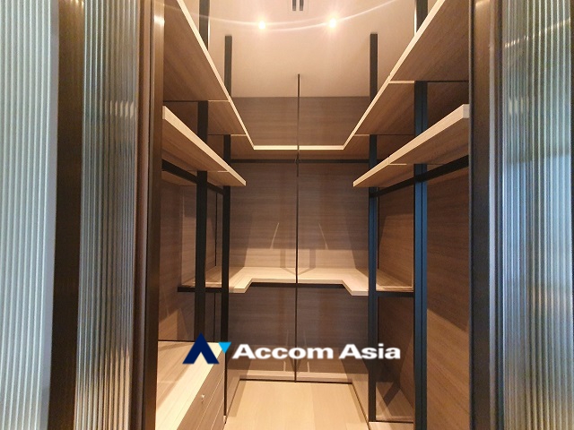13  2 br Condominium For Sale in Ploenchit ,Bangkok BTS Chitlom at Scope Langsuan AA35010