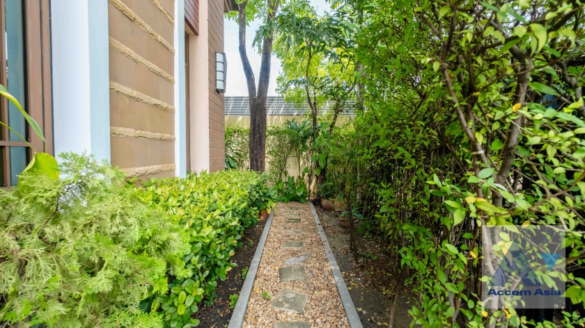 37  4 br House For Rent in Sukhumvit ,Bangkok BTS Phra khanong at Baan Sansiri Sukhumvit 67 AA35025