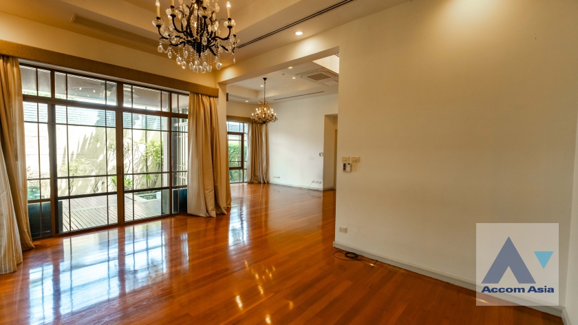 5  4 br House For Rent in Sukhumvit ,Bangkok BTS Phra khanong at Baan Sansiri Sukhumvit 67 AA35025