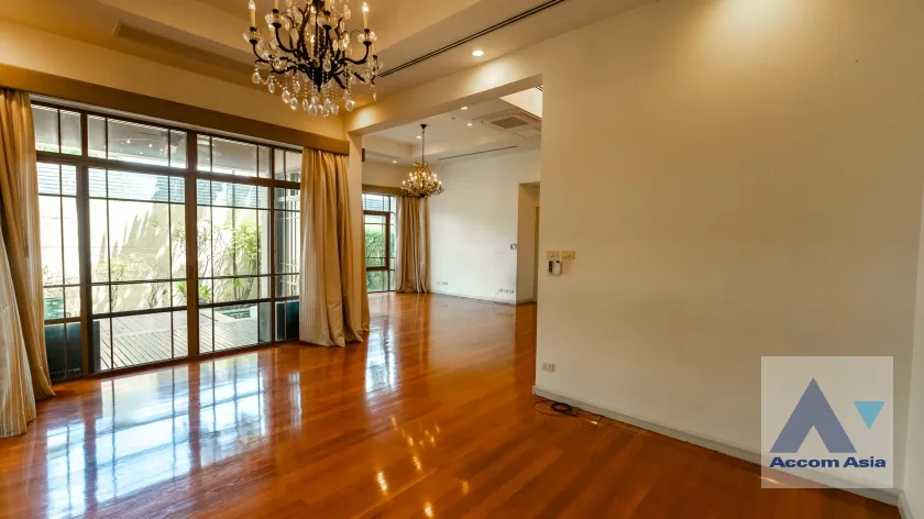 5  4 br House For Rent in Sukhumvit ,Bangkok BTS Phra khanong at Baan Sansiri Sukhumvit 67 AA35025