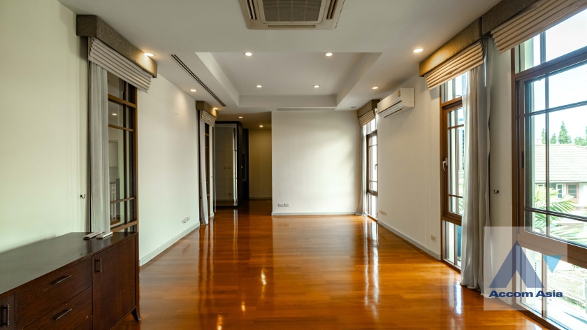 30  4 br House For Rent in Sukhumvit ,Bangkok BTS Phra khanong at Baan Sansiri Sukhumvit 67 AA35025