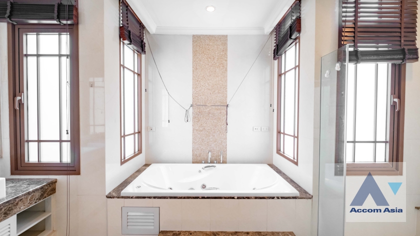 34  4 br House For Rent in Sukhumvit ,Bangkok BTS Phra khanong at Baan Sansiri Sukhumvit 67 AA35025