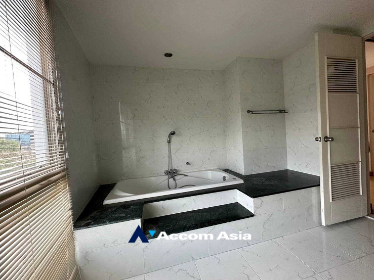 11  3 br Condominium For Rent in Sukhumvit ,Bangkok BTS Ekkamai at The Bangkok Sukhumvit 61 AA35073