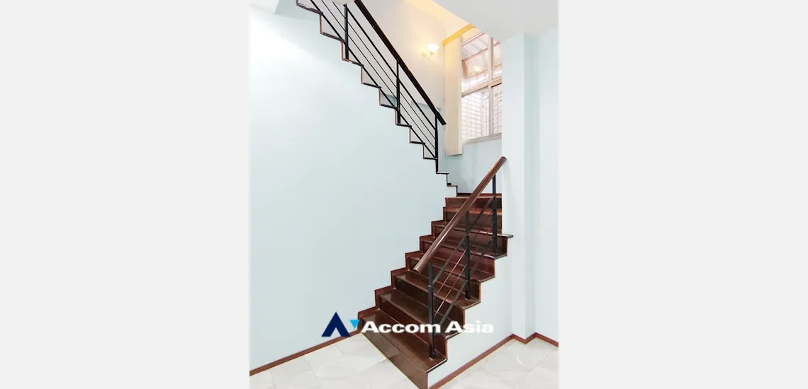 8  3 br House for rent and sale in Sukhumvit ,Bangkok BTS Phra khanong at Home Place Sukhumvit 71 AA35079