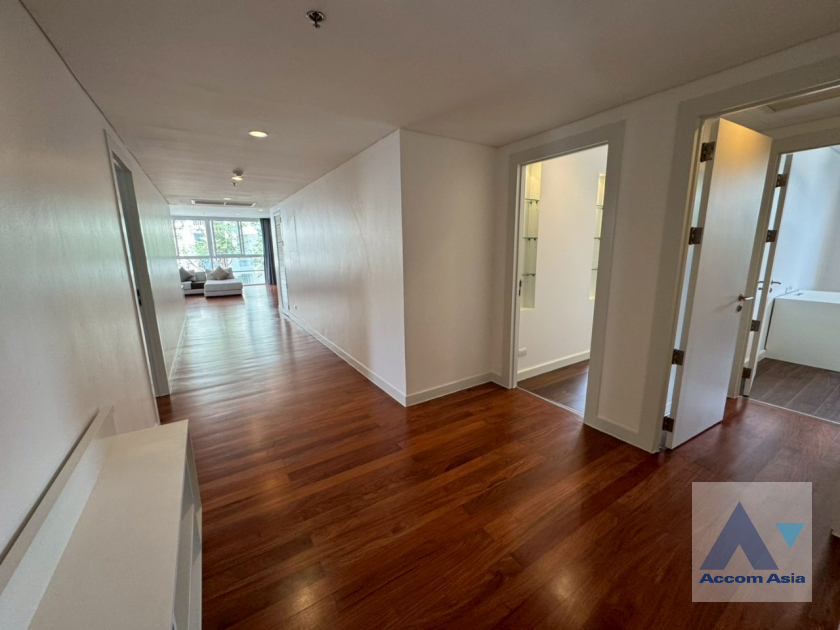 22  3 br Apartment For Rent in Sukhumvit ,Bangkok BTS Ekkamai at Ekkamai Family Apartment AA35093