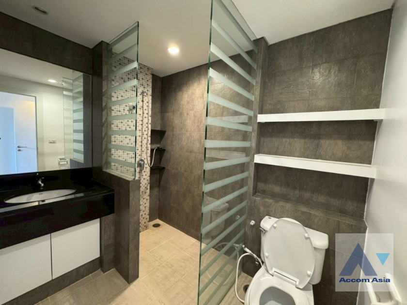 14  3 br Apartment For Rent in Sukhumvit ,Bangkok BTS Ekkamai at Ekkamai Family Apartment AA35093