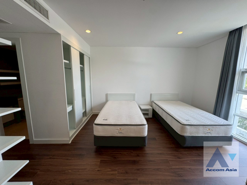 13  3 br Apartment For Rent in Sukhumvit ,Bangkok BTS Ekkamai at Ekkamai Family Apartment AA35093