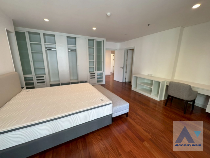19  3 br Apartment For Rent in Sukhumvit ,Bangkok BTS Ekkamai at Ekkamai Family Apartment AA35093