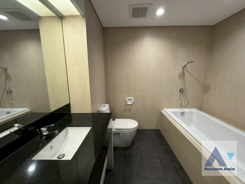 20  3 br Apartment For Rent in Sukhumvit ,Bangkok BTS Ekkamai at Ekkamai Family Apartment AA35093