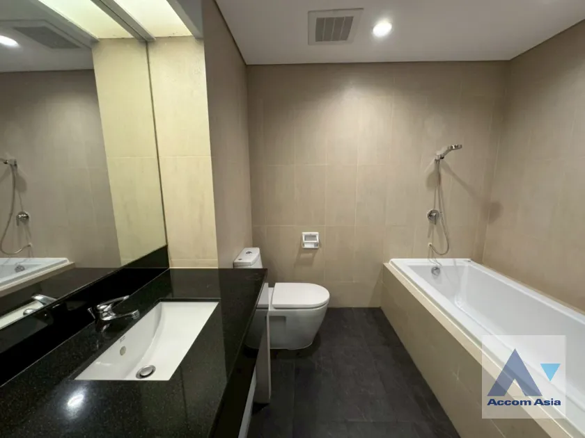 20  3 br Apartment For Rent in Sukhumvit ,Bangkok BTS Ekkamai at Ekkamai Family Apartment AA35093