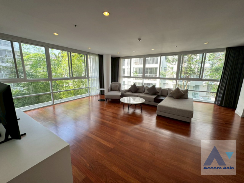 4  3 br Apartment For Rent in Sukhumvit ,Bangkok BTS Ekkamai at Ekkamai Family Apartment AA35093