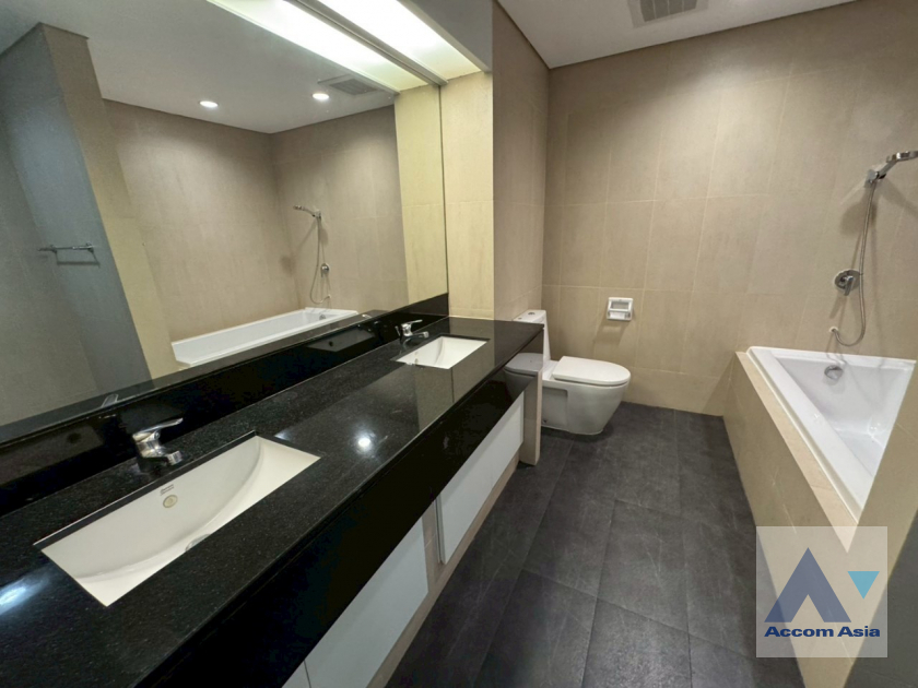 21  3 br Apartment For Rent in Sukhumvit ,Bangkok BTS Ekkamai at Ekkamai Family Apartment AA35093