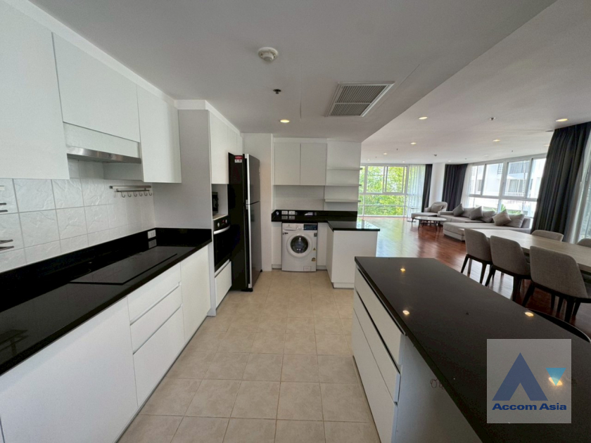 9  3 br Apartment For Rent in Sukhumvit ,Bangkok BTS Ekkamai at Ekkamai Family Apartment AA35093