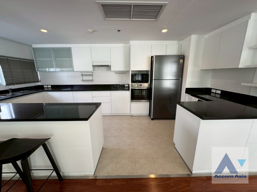 10  3 br Apartment For Rent in Sukhumvit ,Bangkok BTS Ekkamai at Ekkamai Family Apartment AA35093