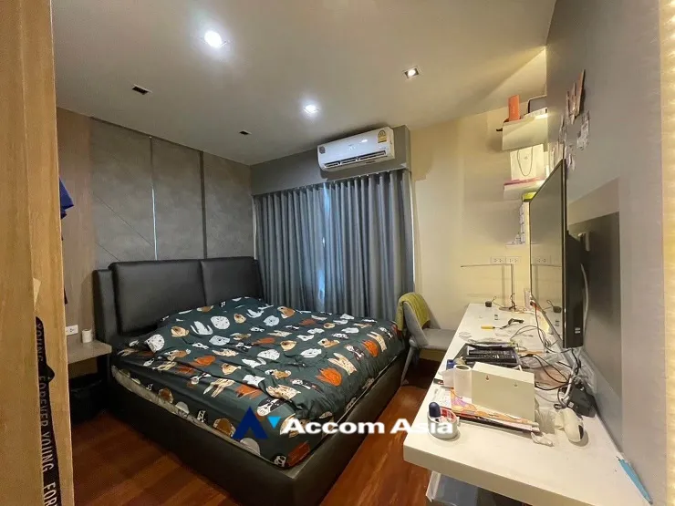 unit 6 Bedrooms  House For Rent & Sale in Samutprakan, Samutprakan  (AA35096)