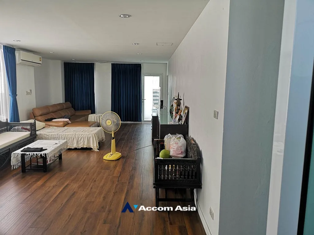 unit Office space For Sale in Dusit, Bangkok  (AA35119)