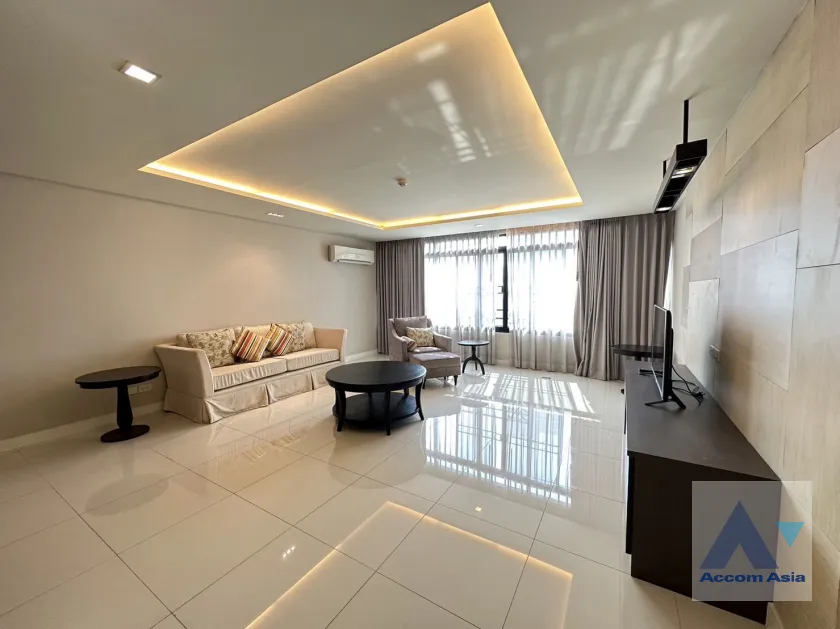 unit 3 Bedrooms  Apartment For Rent in Sukhumvit, Bangkok  near BTS Thong Lo (AA35139)