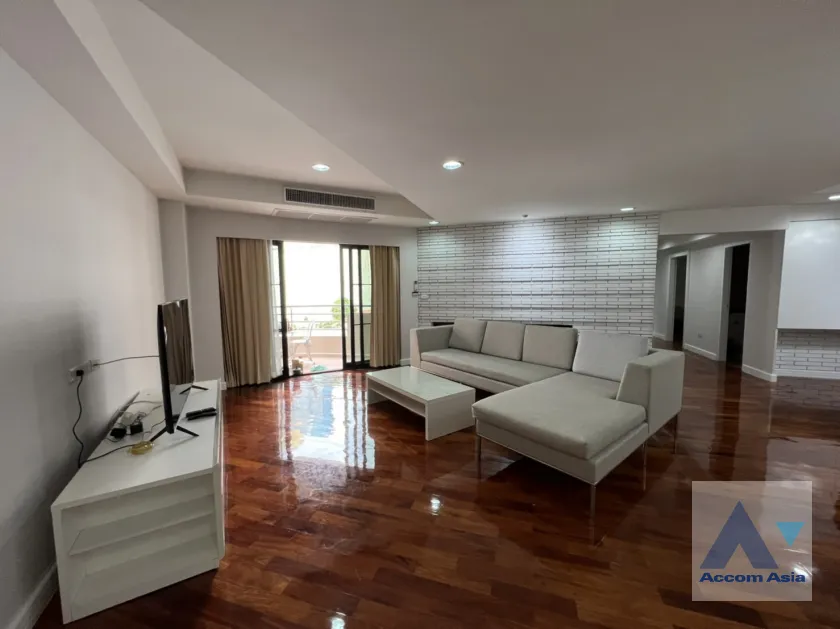 unit 3 Bedrooms  Apartment For Rent in Sukhumvit, Bangkok  near BTS Asok - MRT Sukhumvit (AA35152)