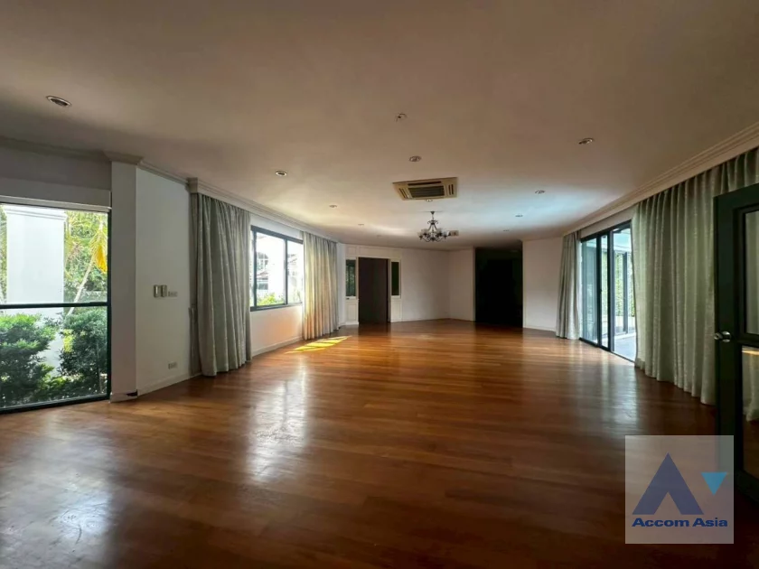 12  5 br House For Rent in Pattanakarn ,Bangkok BTS On Nut at Panya Pattanakarn Village 54937