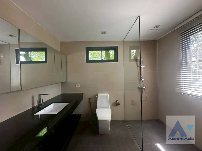 36  5 br House For Rent in Pattanakarn ,Bangkok BTS On Nut at Panya Pattanakarn Village 54937