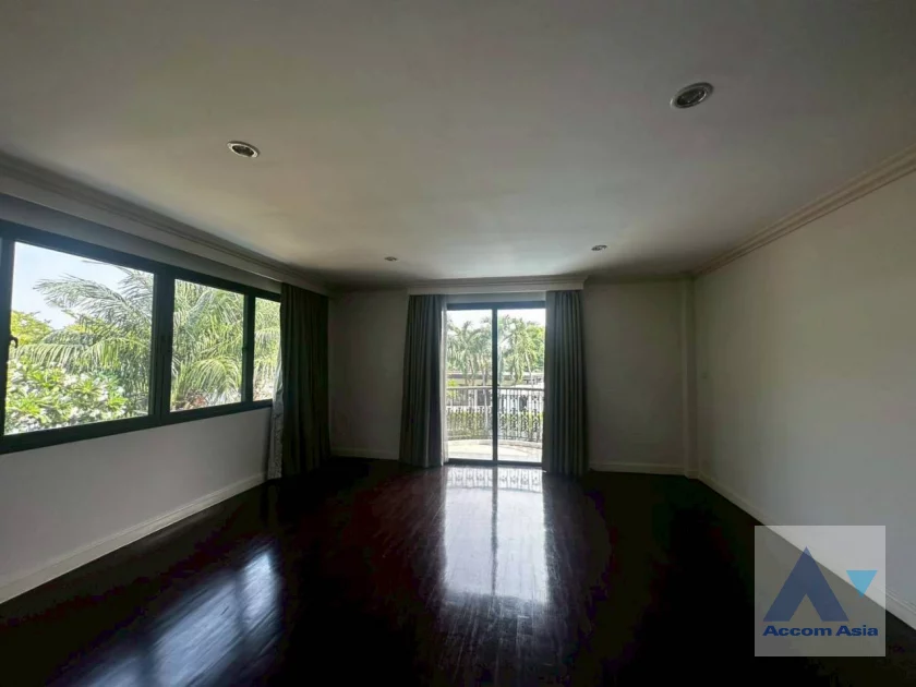 27  5 br House For Rent in Pattanakarn ,Bangkok BTS On Nut at Panya Pattanakarn Village 54937
