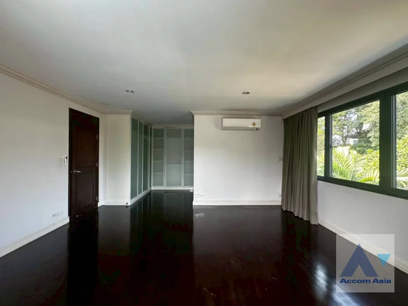 28  5 br House For Rent in Pattanakarn ,Bangkok BTS On Nut at Panya Pattanakarn Village 54937