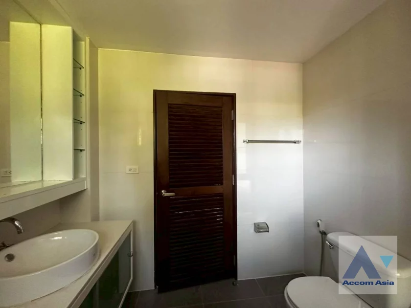 40  5 br House For Rent in Pattanakarn ,Bangkok BTS On Nut at Panya Pattanakarn Village 54937