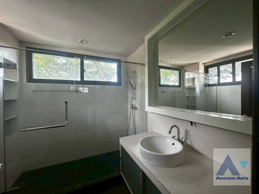 46  5 br House For Rent in Pattanakarn ,Bangkok BTS On Nut at Panya Pattanakarn Village 54937