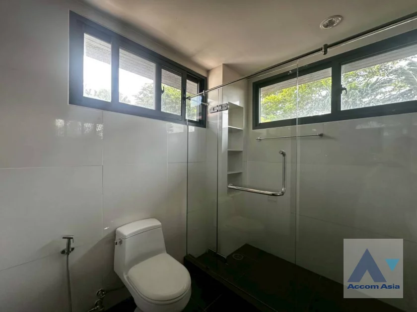 44  5 br House For Rent in Pattanakarn ,Bangkok BTS On Nut at Panya Pattanakarn Village 54937