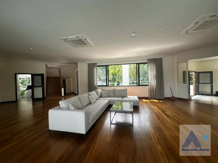 5  5 br House For Rent in Pattanakarn ,Bangkok BTS On Nut at Panya Pattanakarn Village 54937