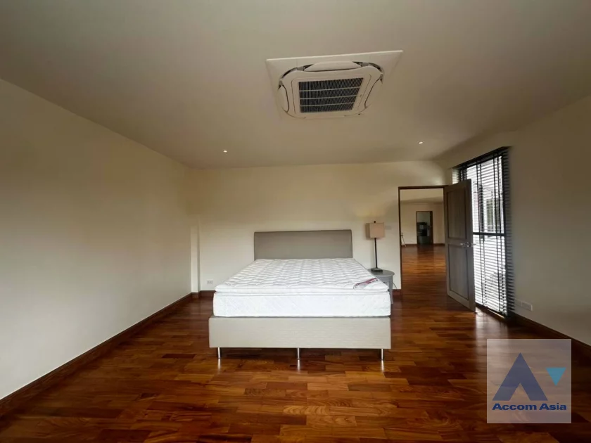 16  5 br House For Rent in Pattanakarn ,Bangkok BTS On Nut at Panya Pattanakarn Village 54937