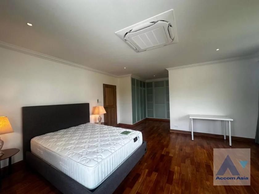 24  5 br House For Rent in Pattanakarn ,Bangkok BTS On Nut at Panya Pattanakarn Village 54937
