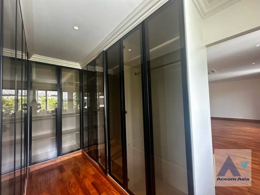 15  5 br House For Rent in Pattanakarn ,Bangkok BTS On Nut at Panya Pattanakarn Village 54937