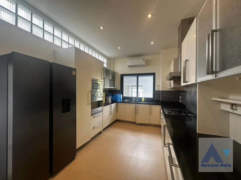 11  5 br House For Rent in Pattanakarn ,Bangkok BTS On Nut at Panya Pattanakarn Village 54937