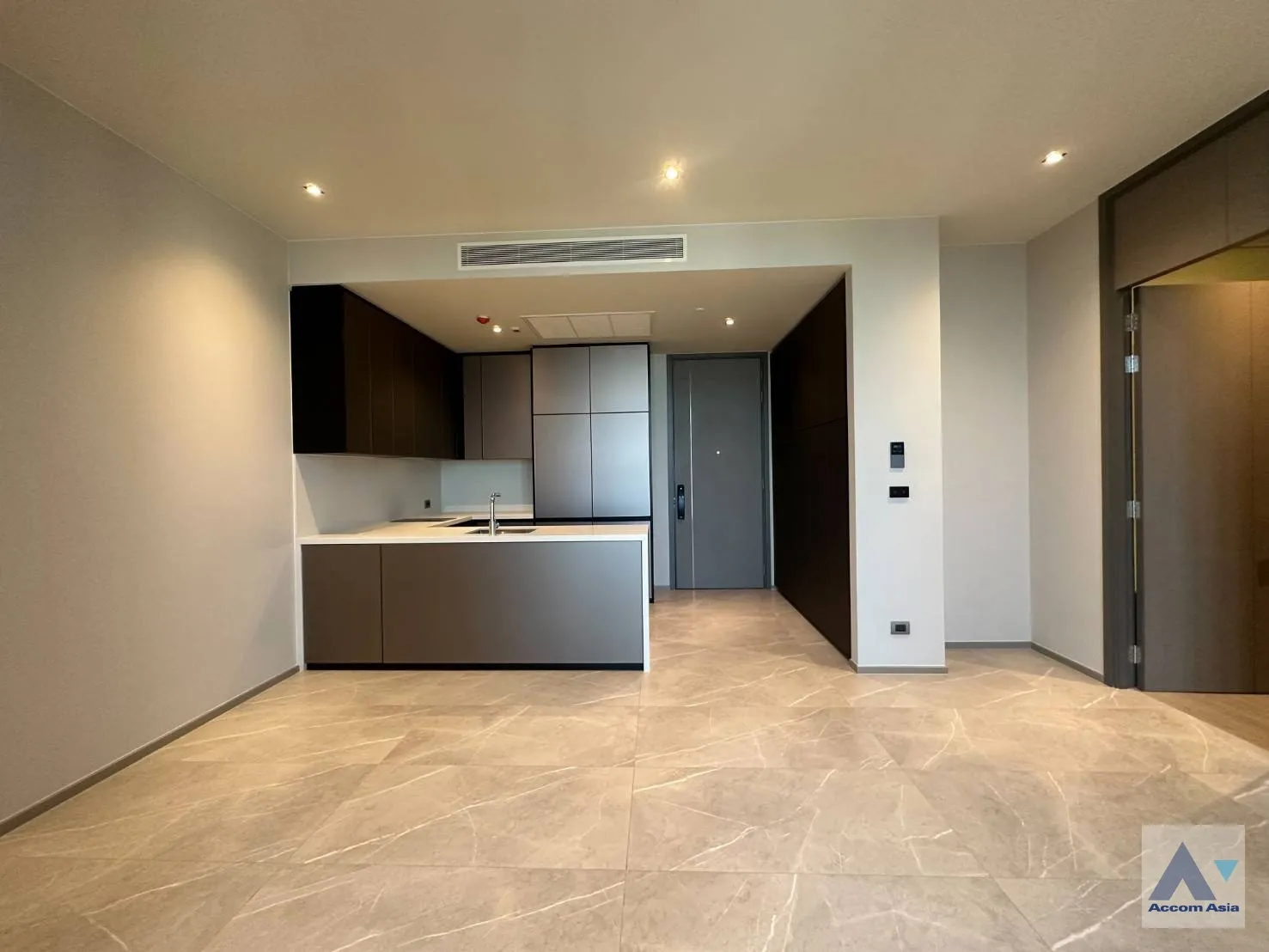unit 1 Bedroom  Condominium For Rent & Sale in Sukhumvit, Bangkok  near BTS Ekkamai - BTS Thong Lo (AA35179)