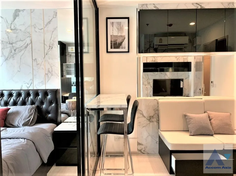  2  1 br Condominium For Sale in Ratchadaphisek ,Bangkok BTS Asok at Life Asoke AA35197