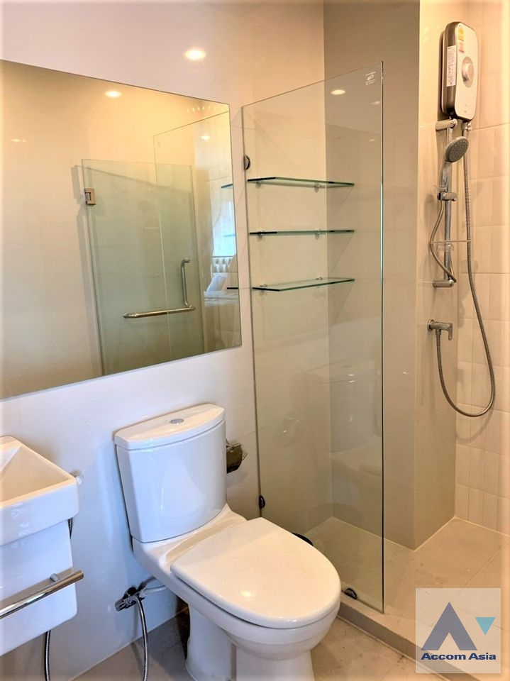  1  1 br Condominium For Sale in Ratchadaphisek ,Bangkok BTS Asok at Life Asoke AA35197