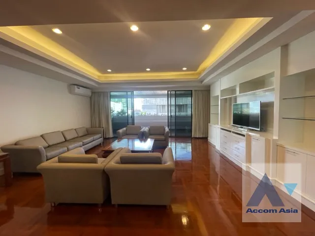 unit 3 Bedrooms  Apartment For Rent in Sukhumvit, Bangkok  near BTS Asok - MRT Sukhumvit (AA35209)