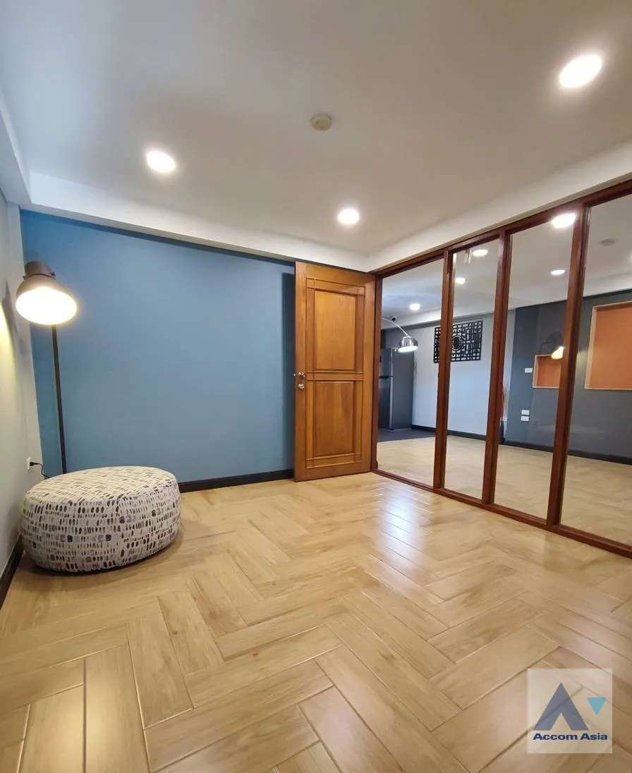 8  3 br Townhouse For Rent in Sukhumvit ,Bangkok BTS Thong Lo AA35220