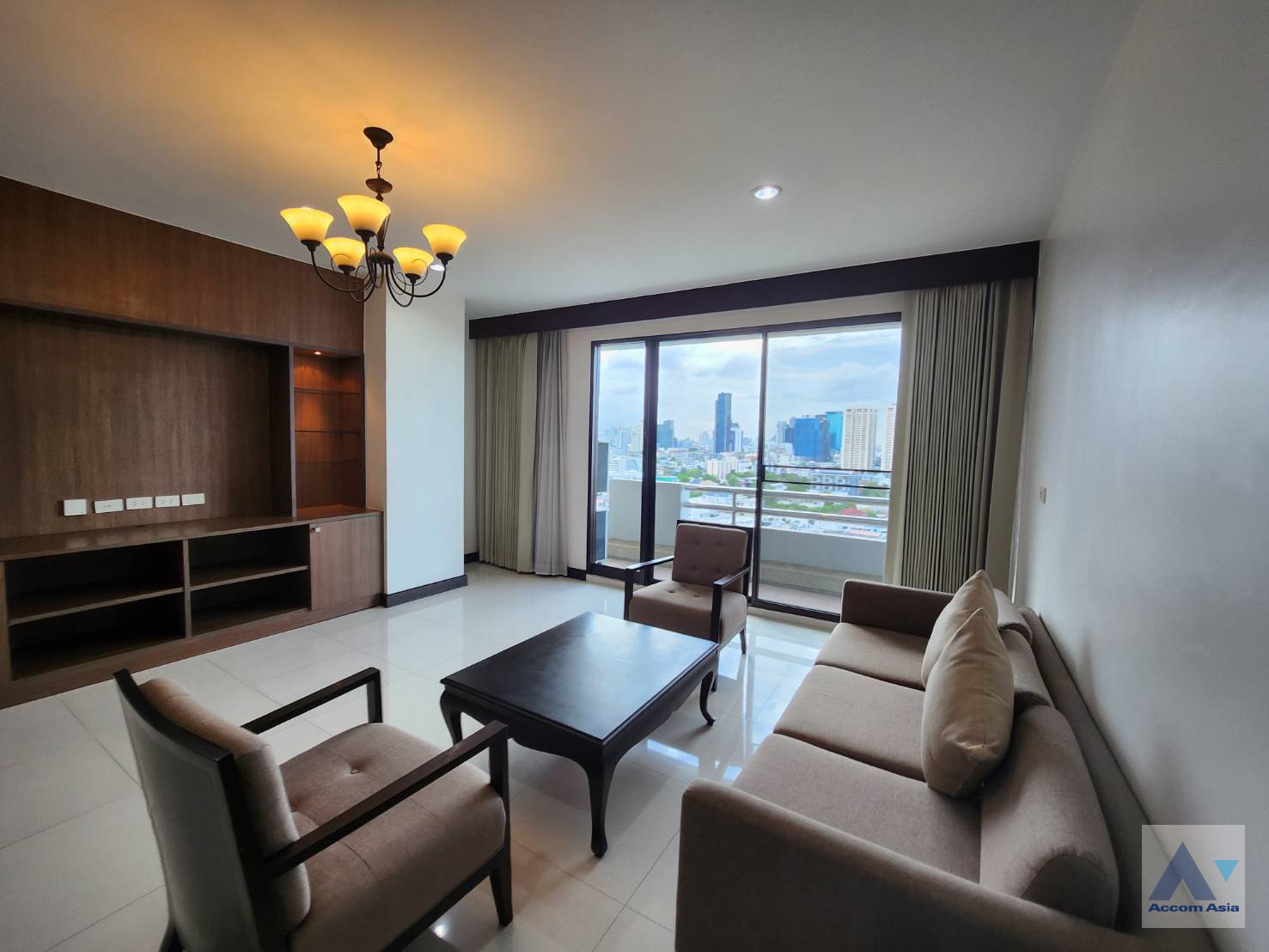  2  3 br Apartment For Rent in Sukhumvit ,Bangkok BTS Ekkamai at High-Rise Living with a Large Balcony Apartment in Ekkamai AA35223