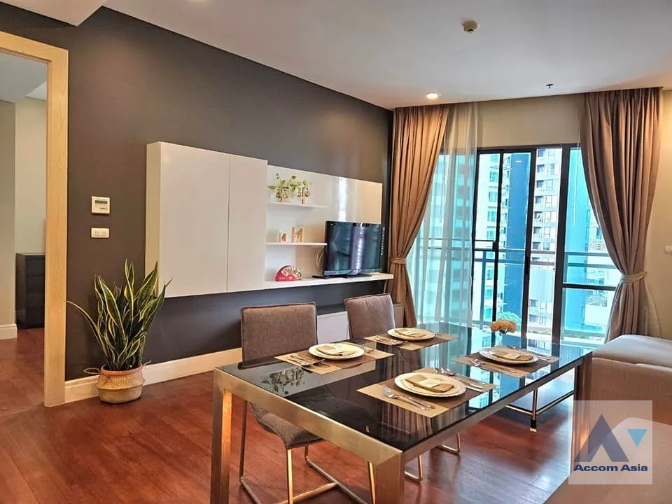 unitFully Furnished, Corner Unit | Bright Sukhumvit 24