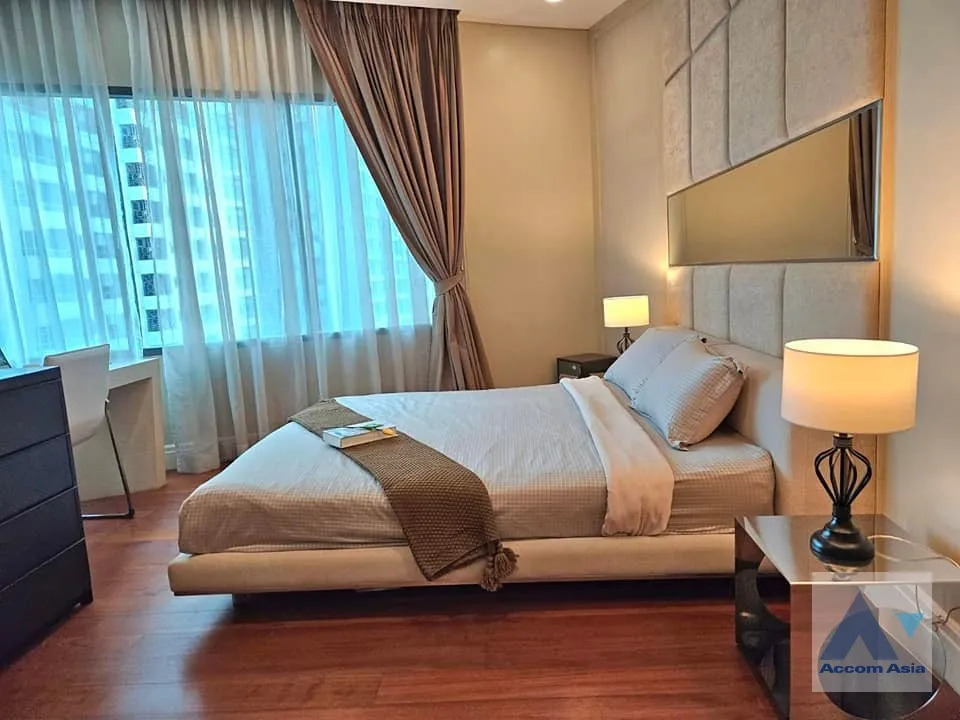unitFully Furnished, Corner Unit | Bright Sukhumvit 24