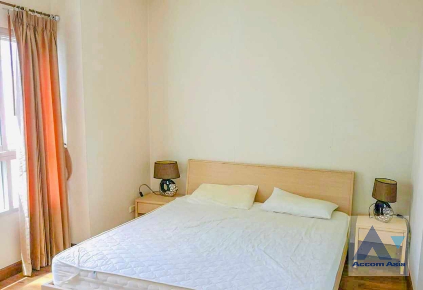  1  2 br Condominium For Rent in Charoen Nakhon ,Bangkok BTS Krung Thon Buri at Q House Condo Sathon AA35260