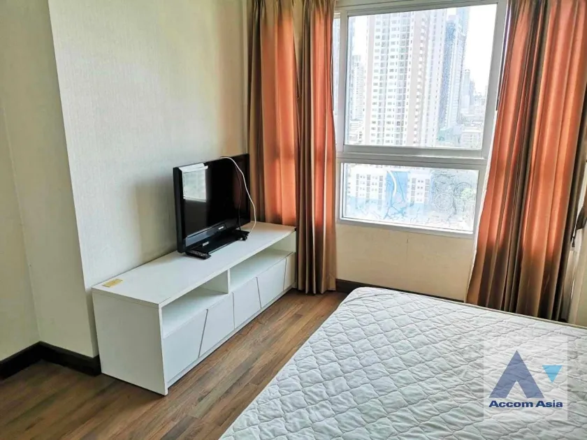 1  2 br Condominium For Rent in Charoen Nakhon ,Bangkok BTS Krung Thon Buri at Q House Condo Sathon AA35260