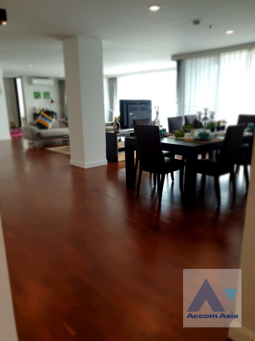  1  4 br Apartment For Rent in Silom ,Bangkok BTS Surasak at High-end Low Rise  AA35268