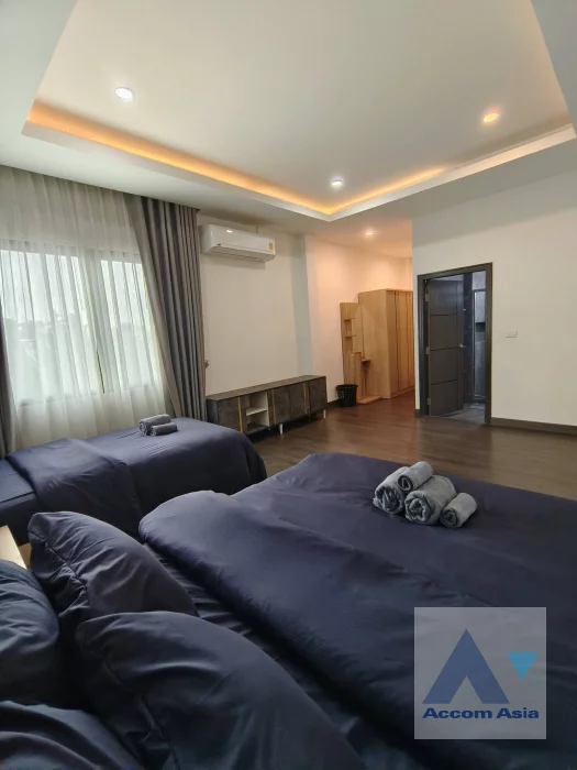 18  4 br House for rent and sale in Sukhumvit ,Bangkok BTS Ekkamai AA35280